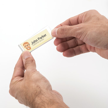 Personalisierbares Namensschild mit Magnetverschluss PLM 64