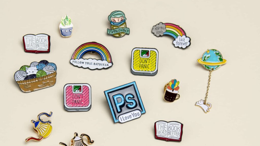 Pins selbergestaltet